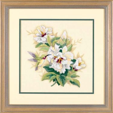 <strong>Hibiscus Floral Crewel Embroidery Kit</strong> <em>Dimensions D01544</em>