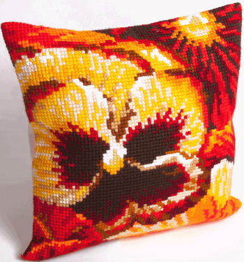 <strong>Summer Cushion Kit</strong> <em>Collection D'Art CD5095</em>