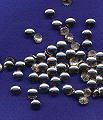 <strong>Bulk Self Cover Buttons Brass</strong> <em>Hemline PB473----</em>