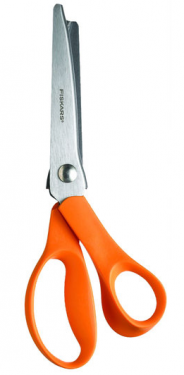 <strong>9.75IN PINKING SHEAR</strong> <em>Fiskars F9445</em>