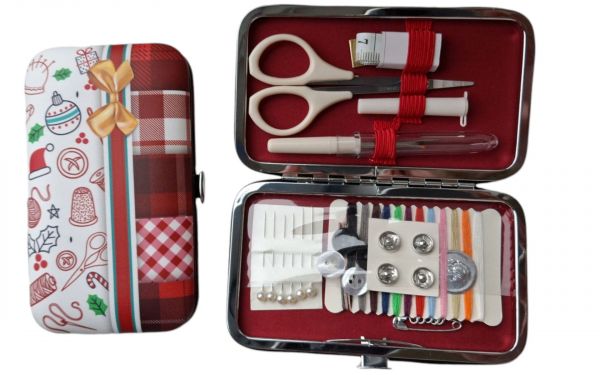 Christmas Themed Sewing Kit Purse, Bow Design
