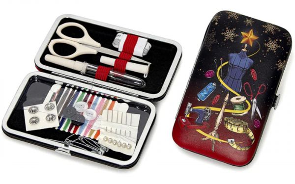 Christmas Themed Sewing Kit Purse, Dummy Design