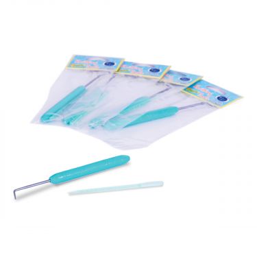 <strong>Classic Knit Loom Pick and Yarn Needle</strong> <span>Blue</span> <em>Classic Knit T1955</em>