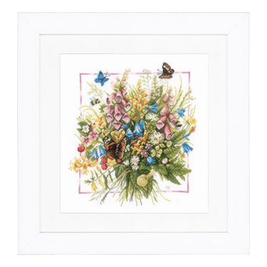 <strong>Counted Cross Stitch Kit: Summer Bouquet (Evenweave)</strong> <em>Lanarte PN-0144527</em>