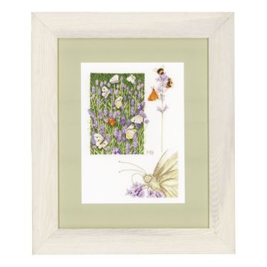 <strong>Counted Cross Stitch Kit: Lavender Field (Aida)</strong> <em>Lanarte PN-0147505</em>