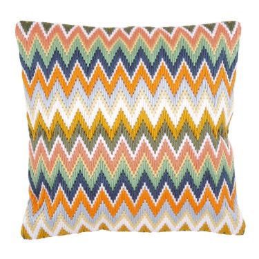 <strong>Long Stitch Cushion: Zigzag</strong> <em>Vervaco PN-0147946</em>