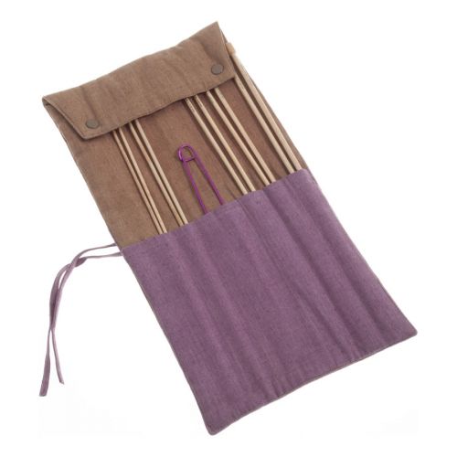<strong>Pony Luxurious Fabric Gift Set: 5 Knitting Pins And Accessories</strong> <em>Pony P32803</em>