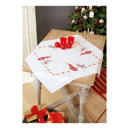 <strong>Embroidery Tablecloth: Christmas Elves</strong> <em>Vervaco PN-0150474</em>