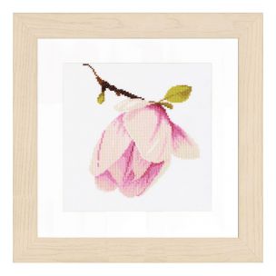 Counted Cross Stitch Kit: Magnolia Bud (Evenweave) Lanarte PN-0008161