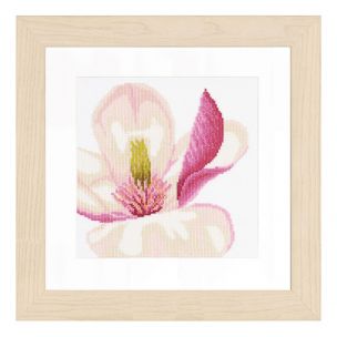 Counted Cross Stitch Kit: Magnolia Flower (Evenweave) Lanarte PN-0008163