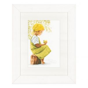 Counted Cross Stitch Kit: Girl with Apple (Evenweave) Lanarte PN-0021200