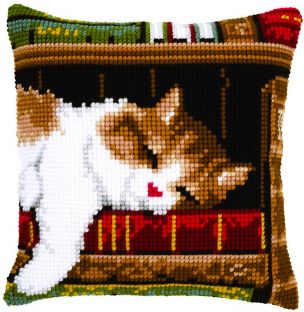 Cross Stitch Cushion Cat Sleeping Vervaco PN-0146409