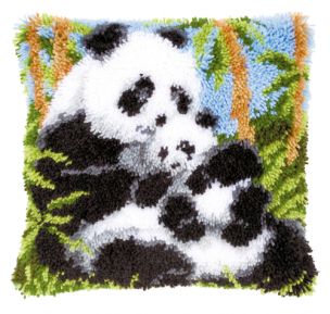 Latch Hook Cushion Kit: Panda Vervaco PN-0021853