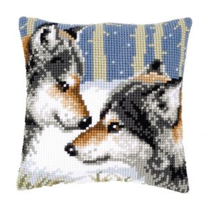 Cross Stitch Cushion: Wolves Vervaco PN-0021844