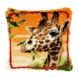Latch Hook: Cushion: Giraffe Eating Leaves Vervaco PN-0147957
