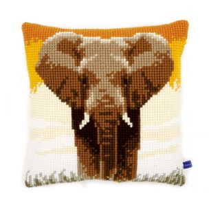 Cross Stitch Cushion: Elephant in the Savannah Vervaco PN-0150146